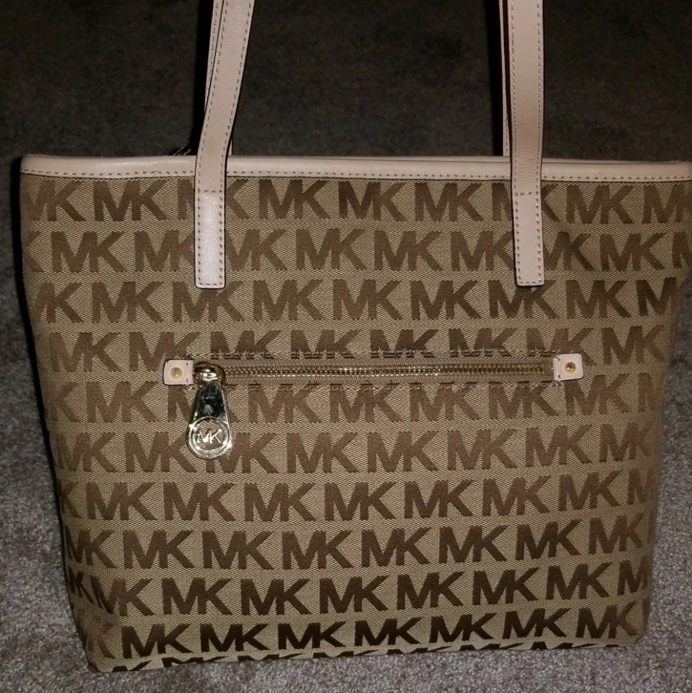 Michael Kors purse